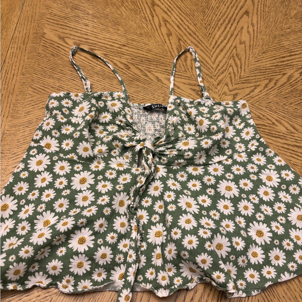 SHEIN Green Floral Crop Top